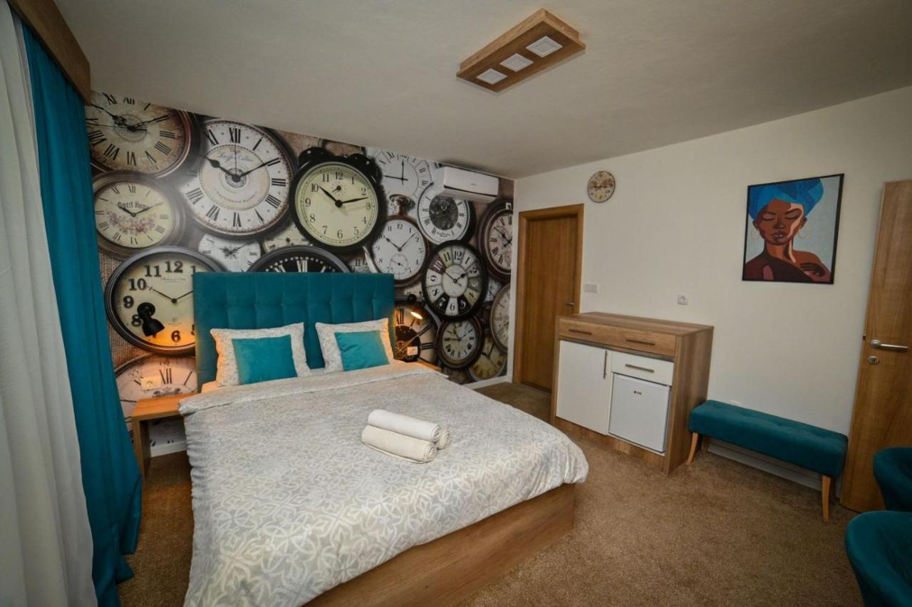Studio Apartmani Emili Apartman Br 2 비옐리나 외부 사진